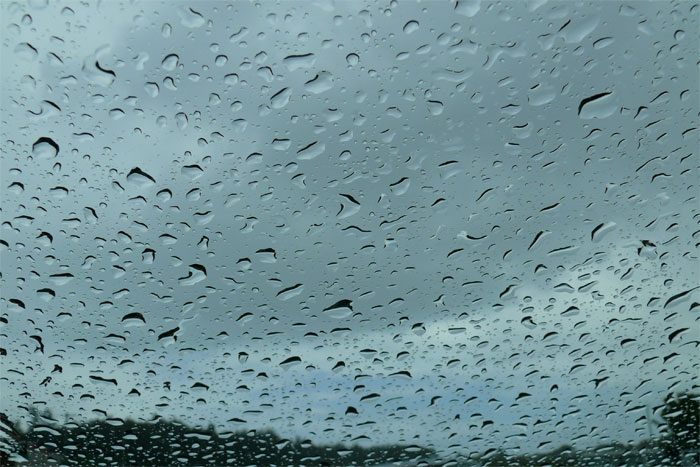 沖縄 雨